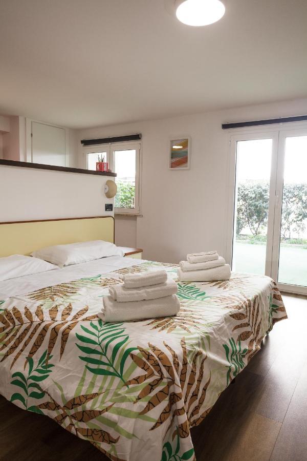 Hotel Paris Римини Екстериор снимка