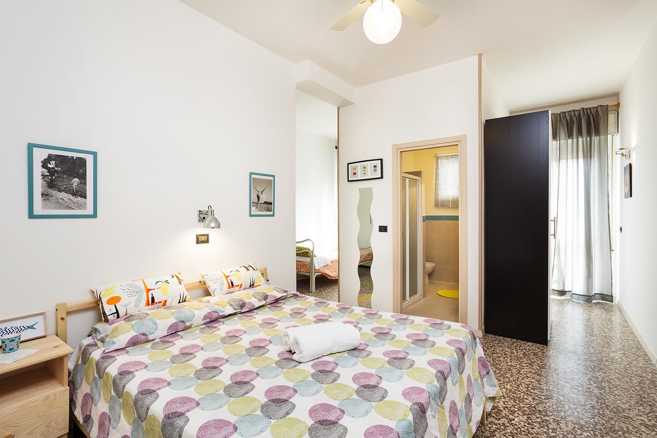 Hotel Paris Римини Екстериор снимка