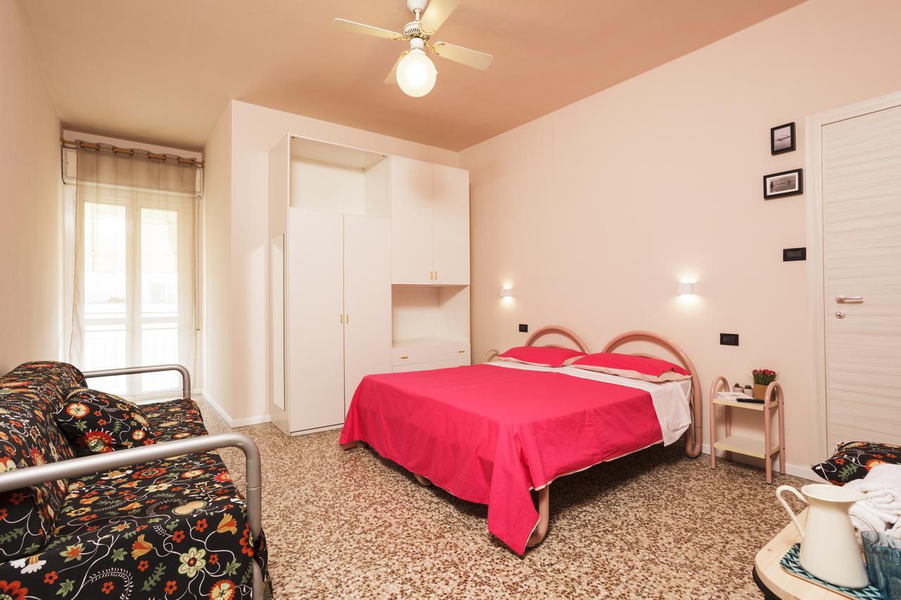 Hotel Paris Римини Екстериор снимка